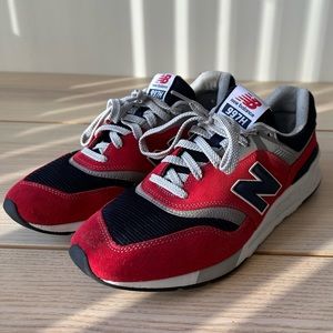 Like new New Balance 997H shoes